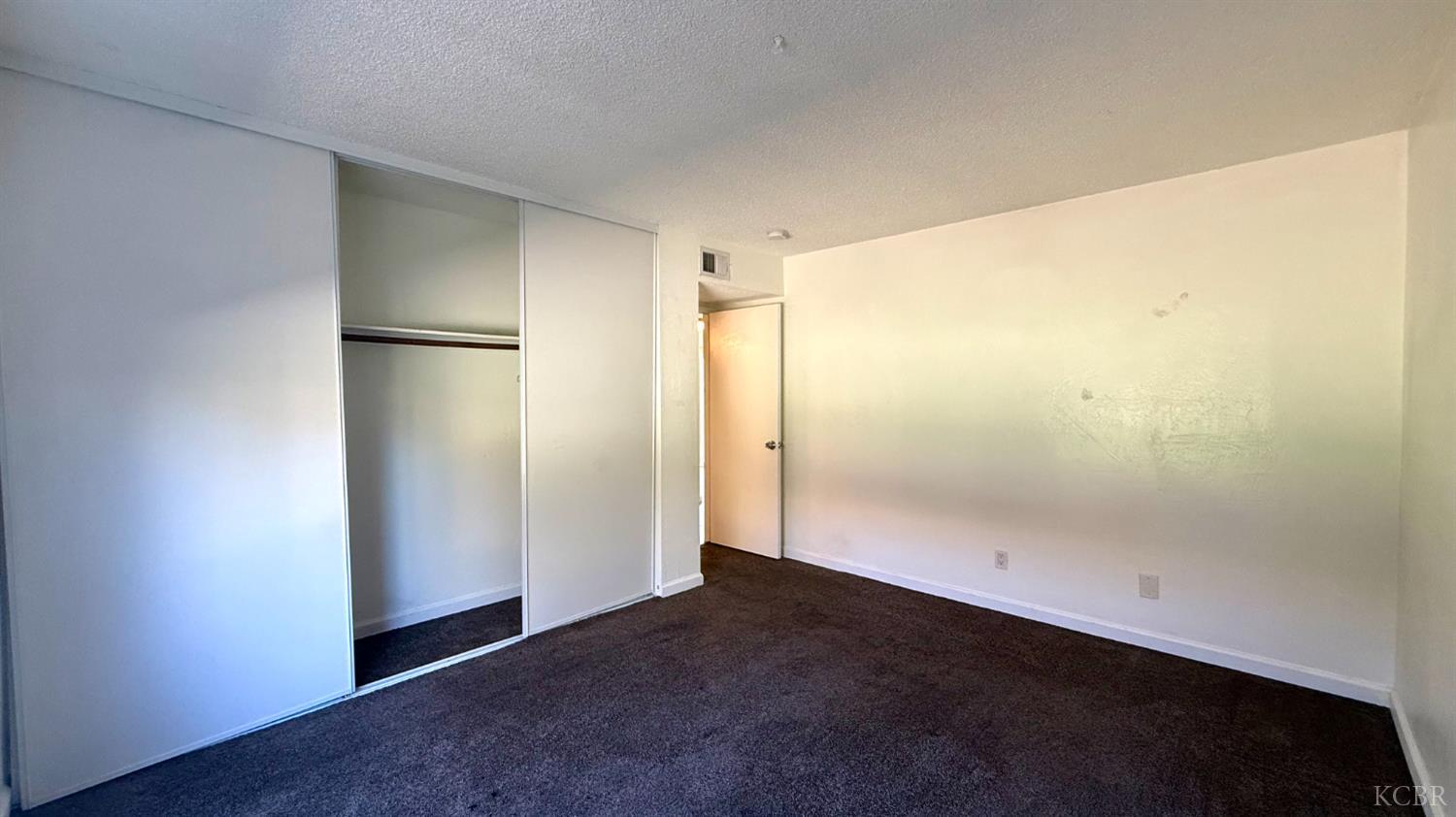 880 Greenfield Ave, Hanford, CA 93230