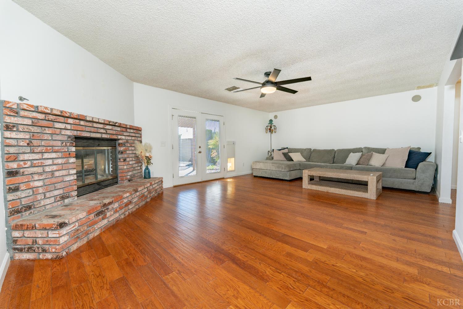 10200 Wayland Ct, Bakersfield, CA 93312