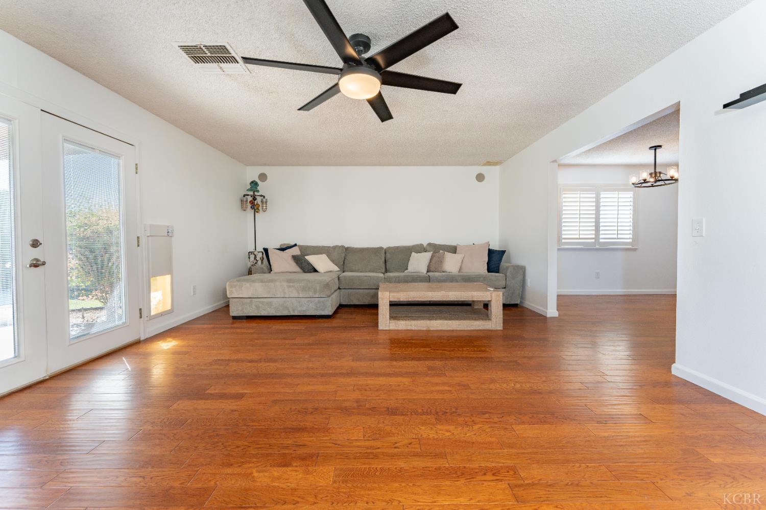 10200 Wayland Ct, Bakersfield, CA 93312