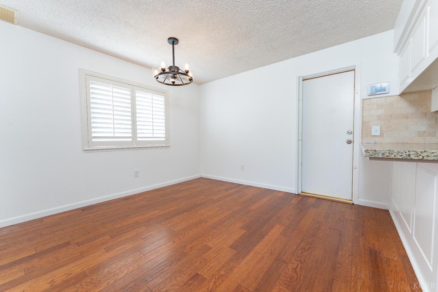 10200 Wayland Ct, Bakersfield, CA 93312