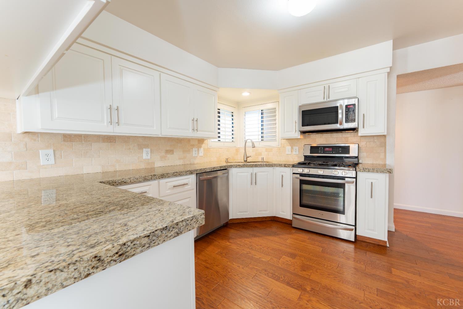 10200 Wayland Ct, Bakersfield, CA 93312