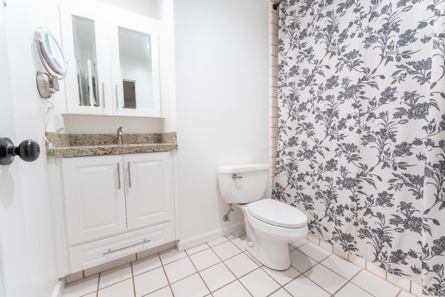 10200 Wayland Ct, Bakersfield, CA 93312