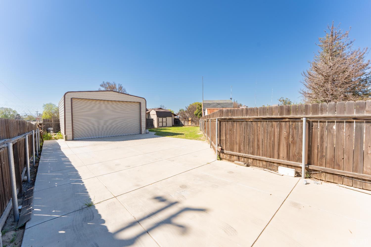 10200 Wayland Ct, Bakersfield, CA 93312