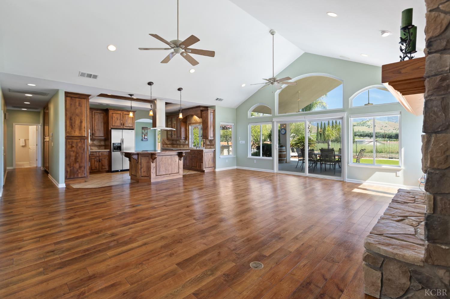 32250 Appaloosa Dr, Lindsay, CA 93265