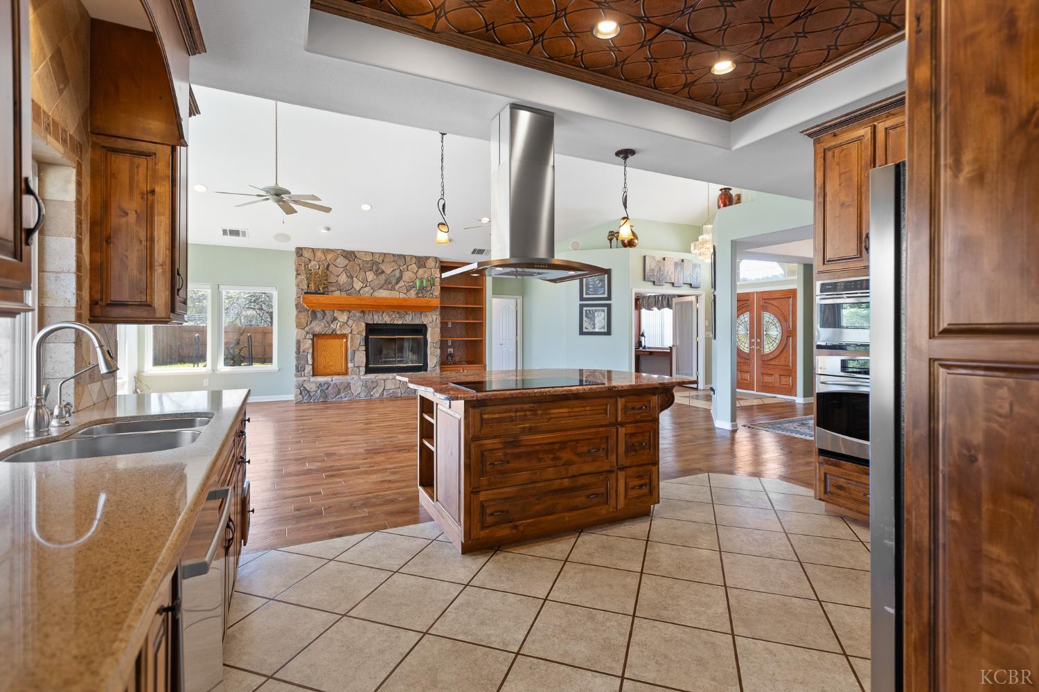 32250 Appaloosa Dr, Lindsay, CA 93265