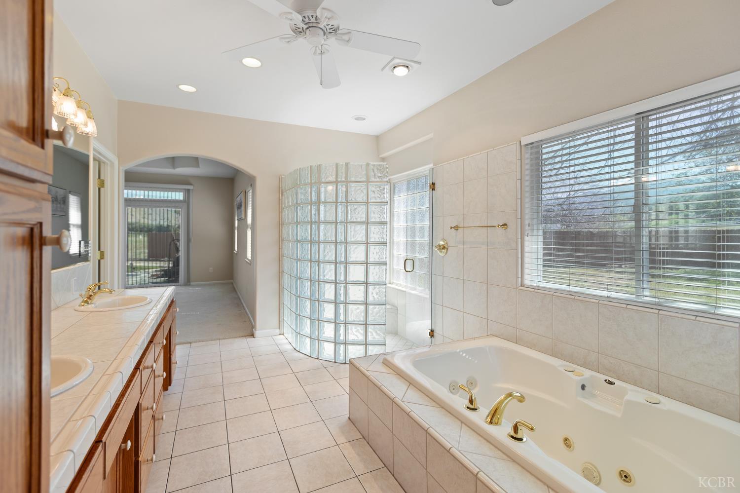 32250 Appaloosa Dr, Lindsay, CA 93265