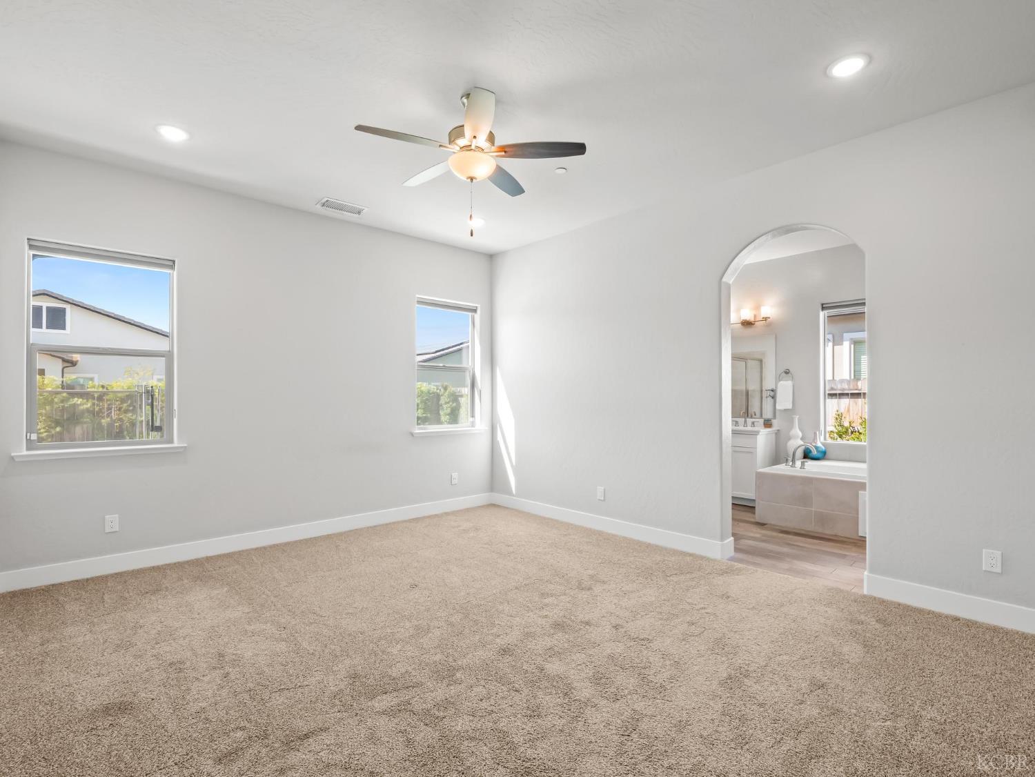 1734 N Park Ave, Clovis, CA 93619