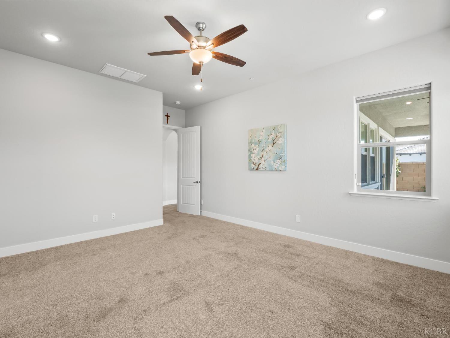 1734 N Park Ave, Clovis, CA 93619