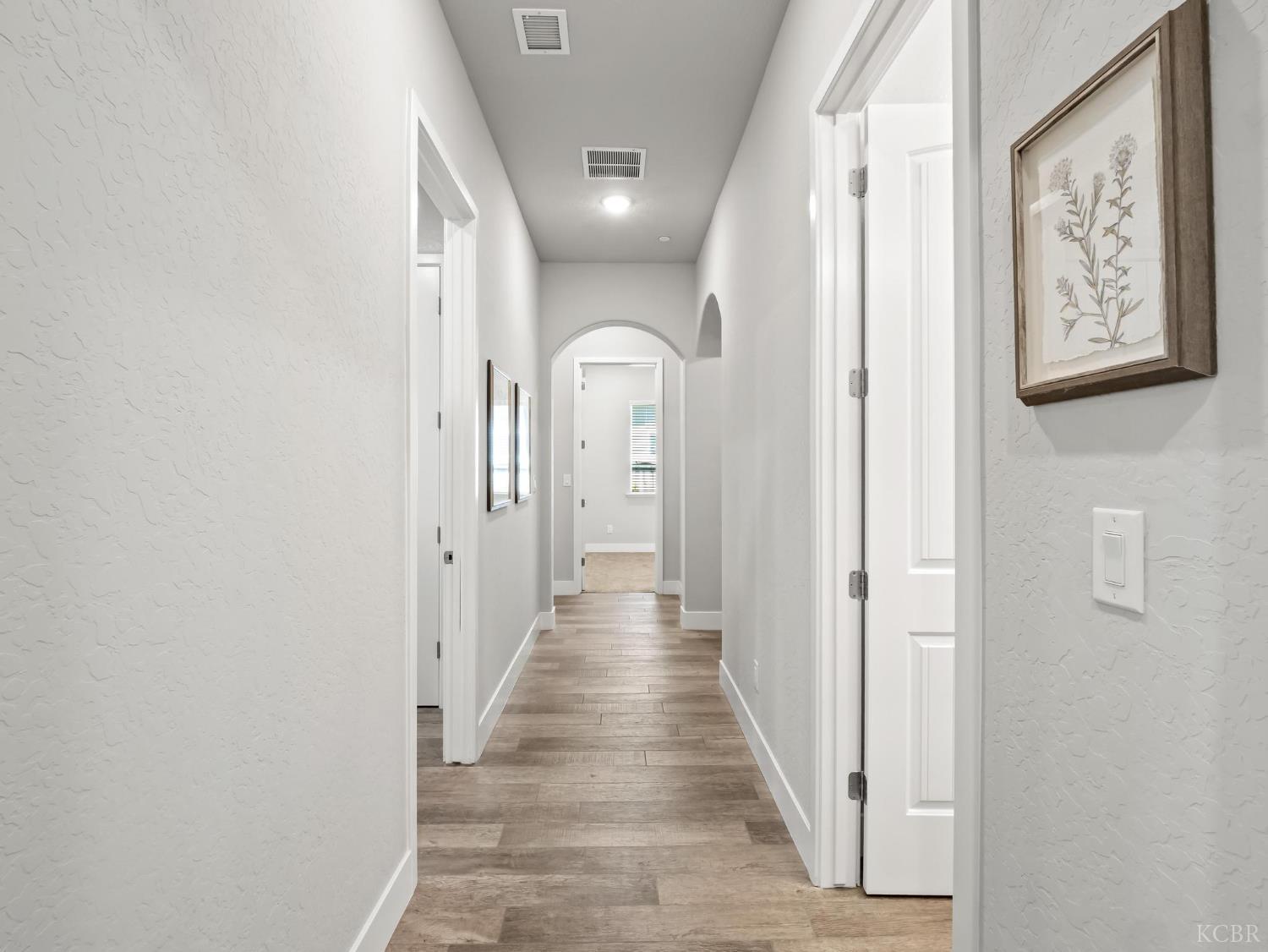 1734 N Park Ave, Clovis, CA 93619