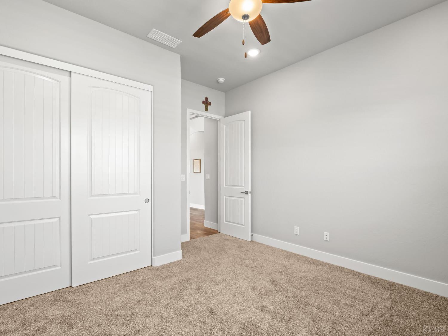 1734 N Park Ave, Clovis, CA 93619