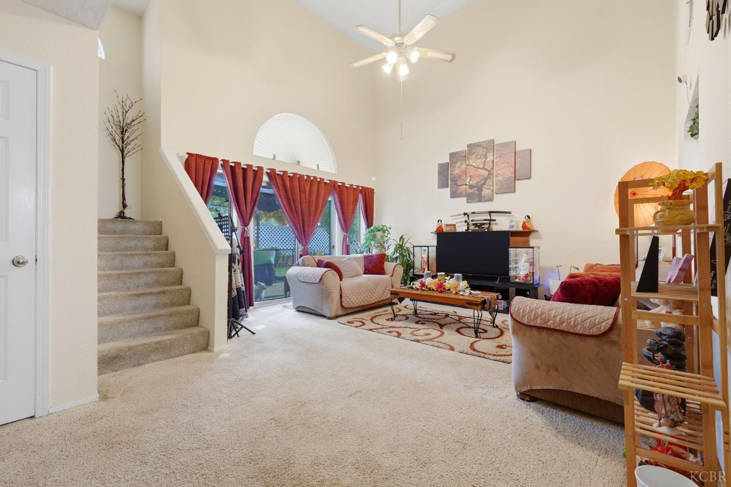 6316 N Barcus Ave, Fresno, CA 93722