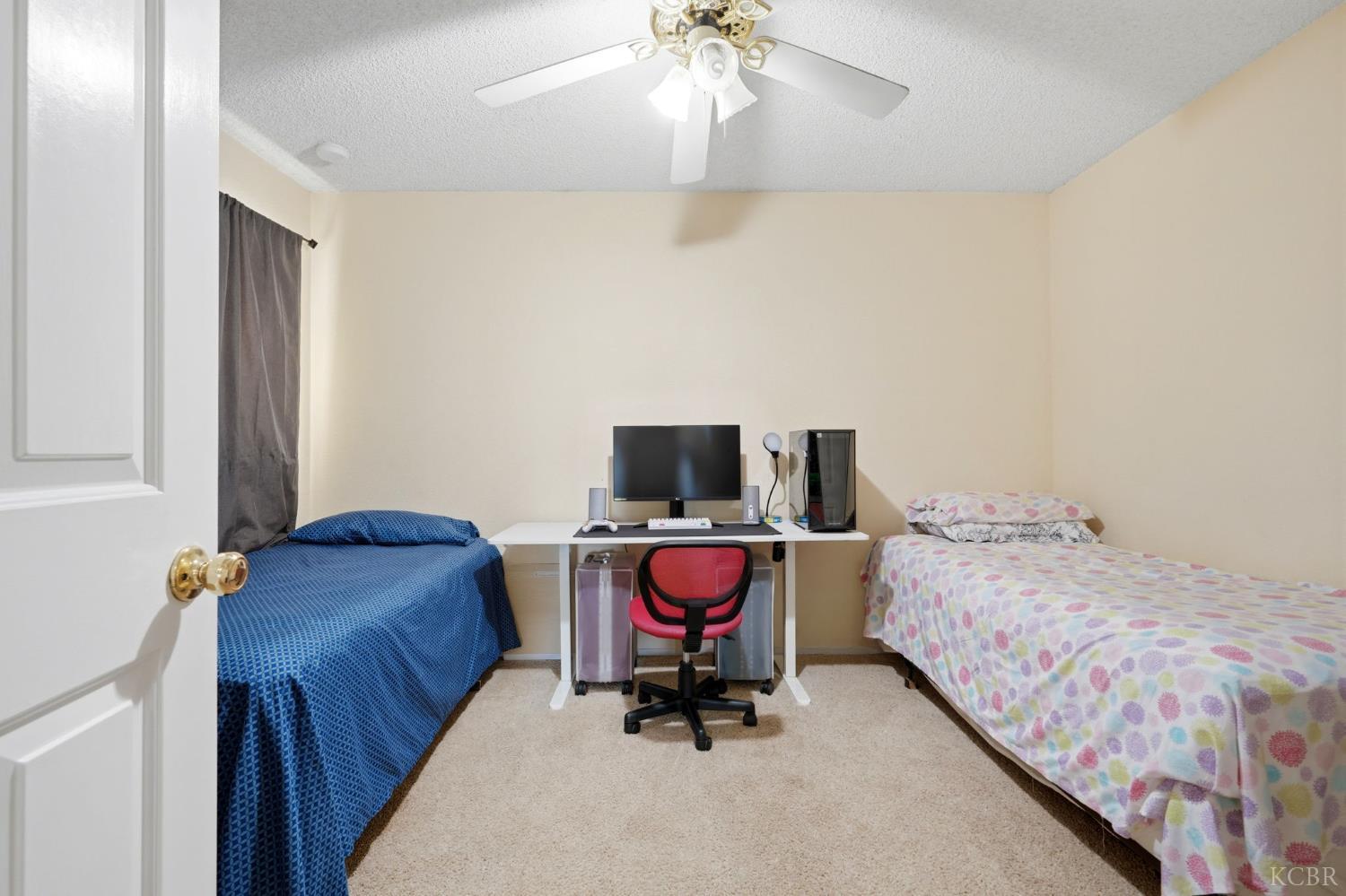 6316 N Barcus Ave, Fresno, CA 93722