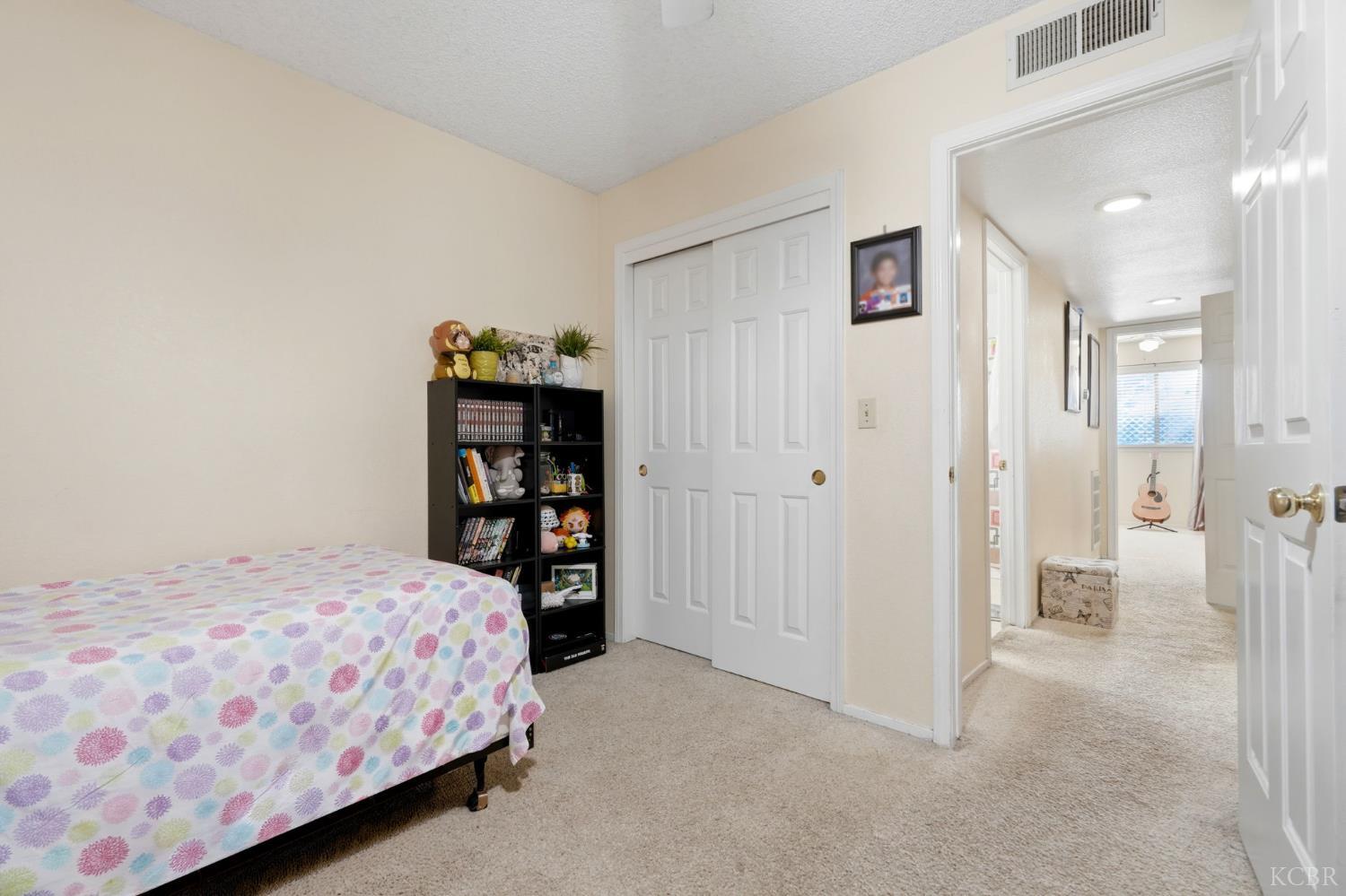 6316 N Barcus Ave, Fresno, CA 93722