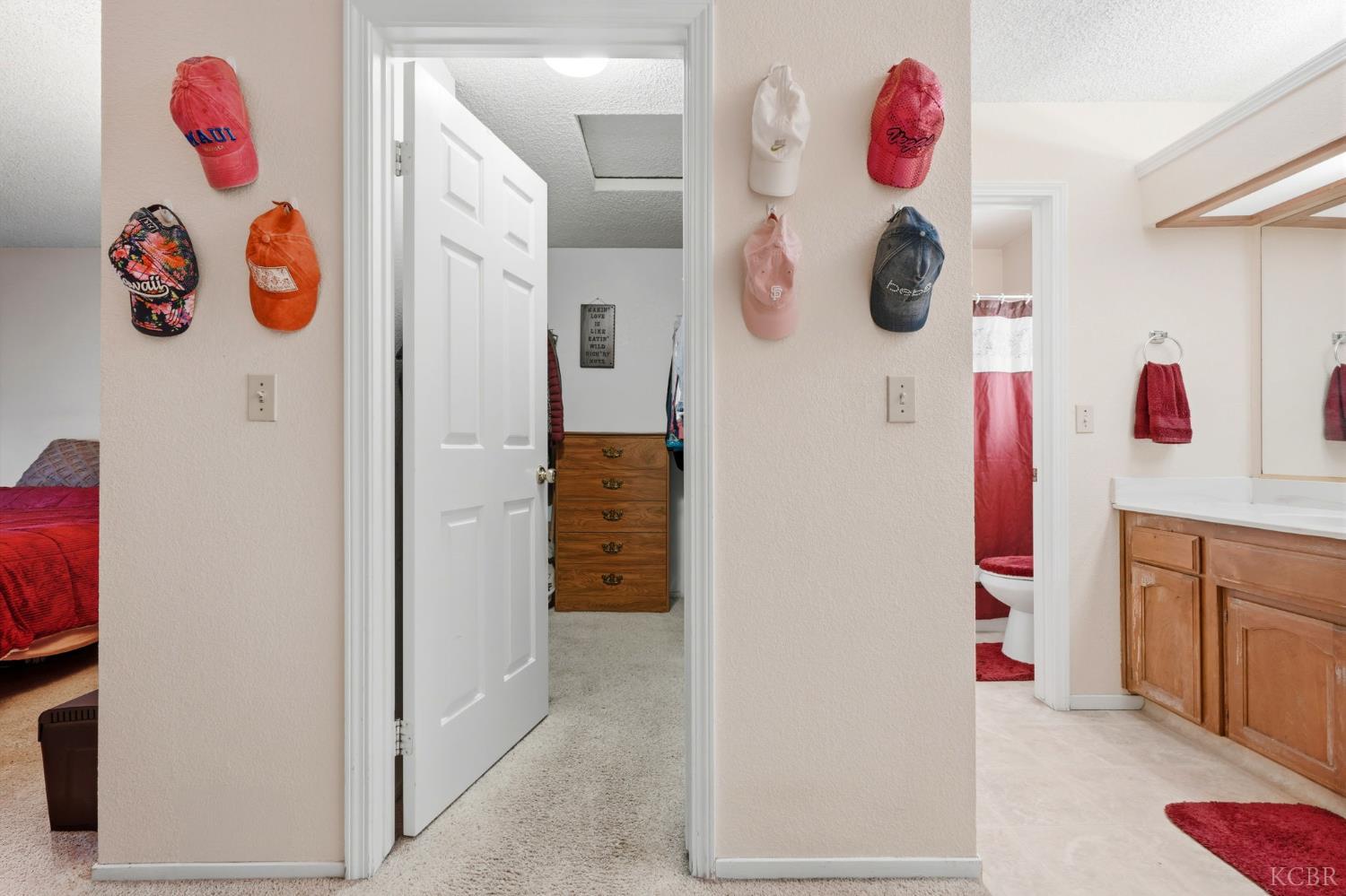 6316 N Barcus Ave, Fresno, CA 93722