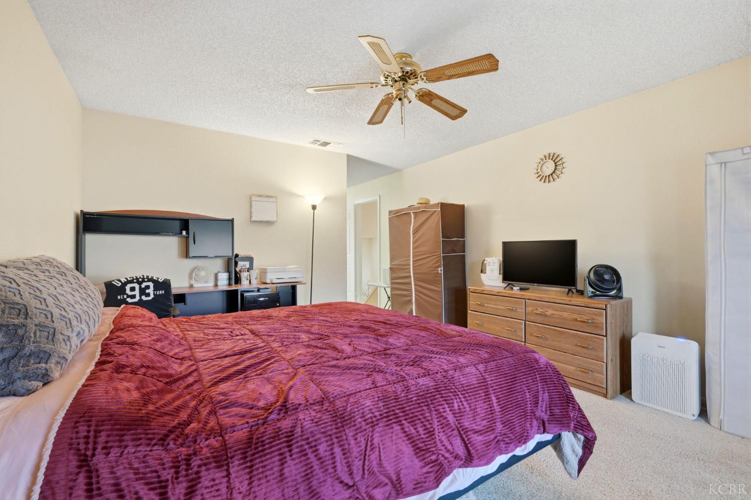 6316 N Barcus Ave, Fresno, CA 93722