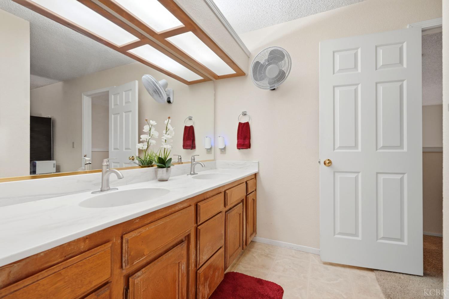 6316 N Barcus Ave, Fresno, CA 93722