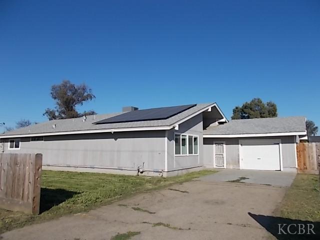 11557 4th Pl, Hanford, CA 93230