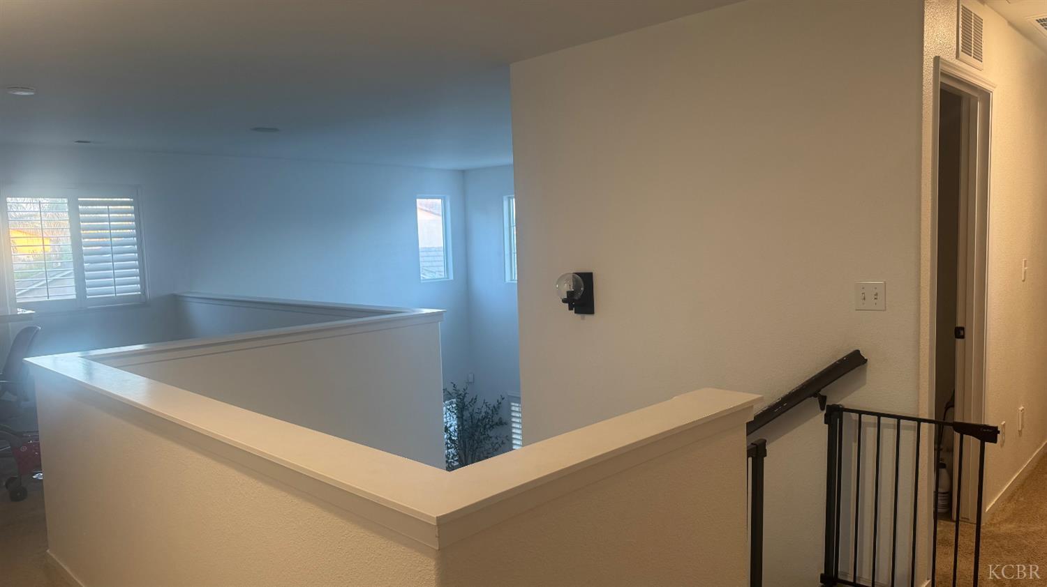 2174 W Picadilly Ln, Hanford, CA 93230