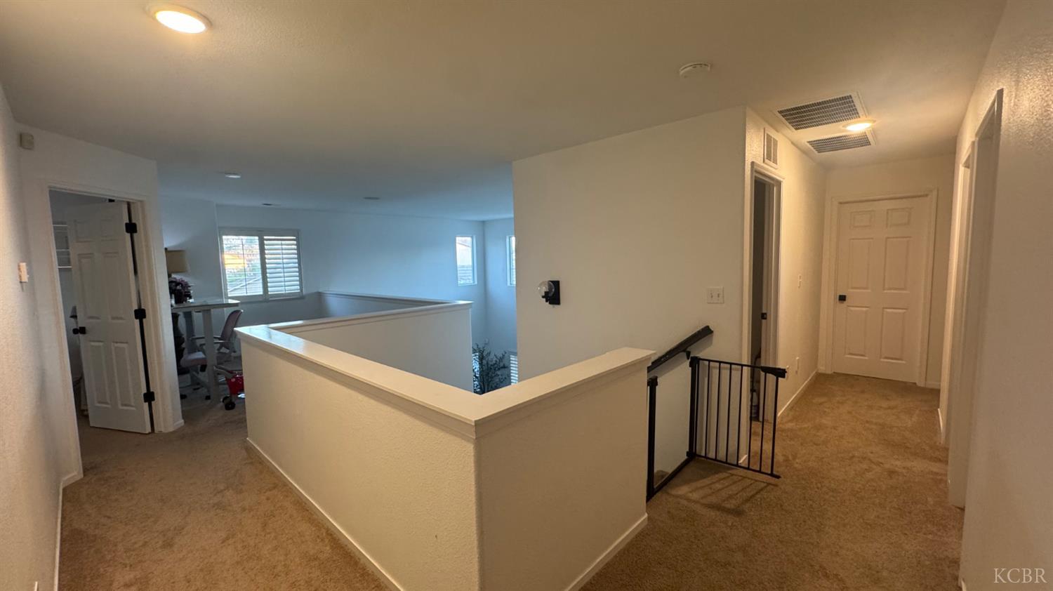 2174 W Picadilly Ln, Hanford, CA 93230