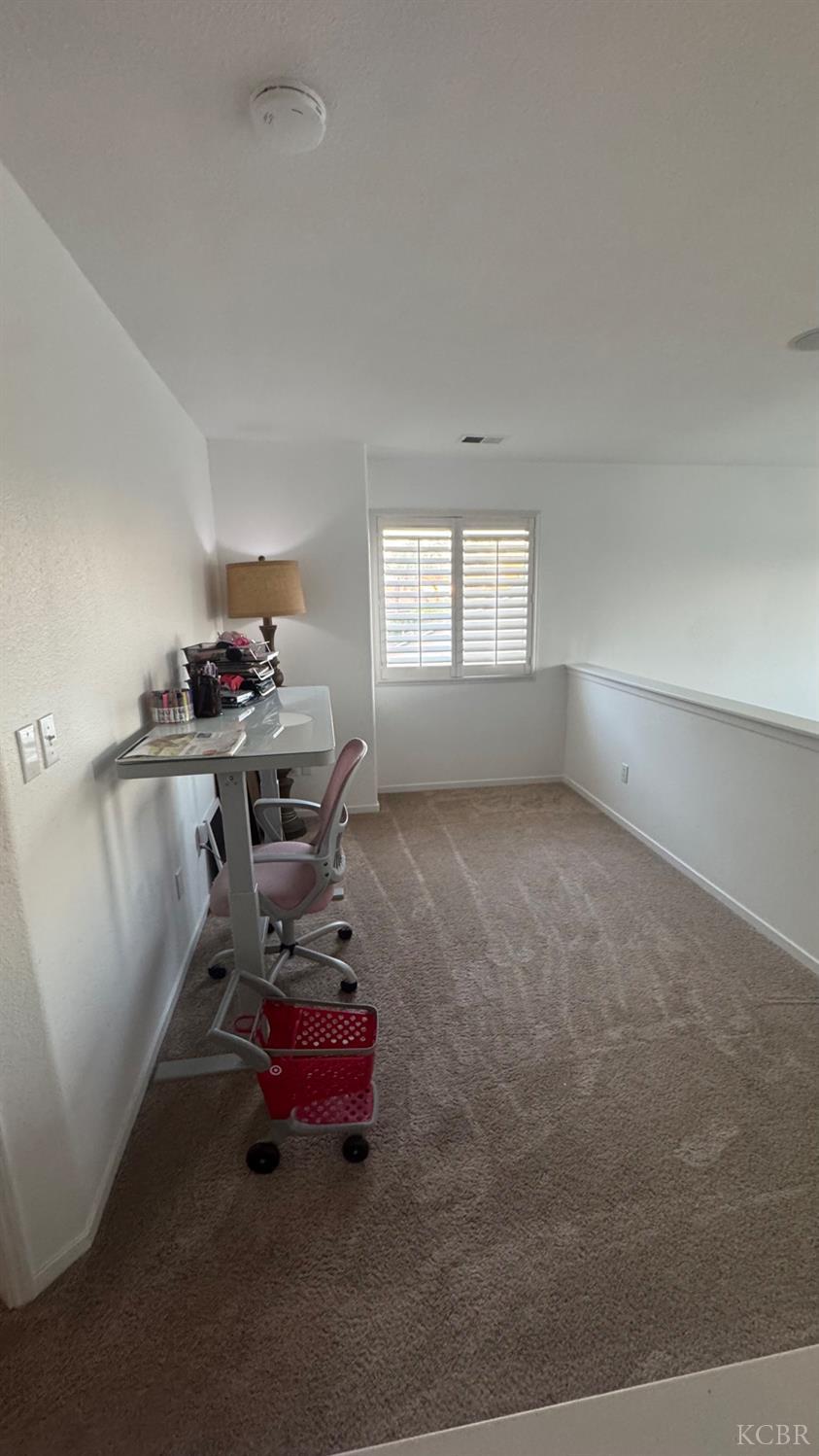 2174 W Picadilly Ln, Hanford, CA 93230
