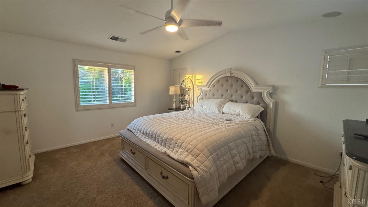 2174 W Picadilly Ln, Hanford, CA 93230