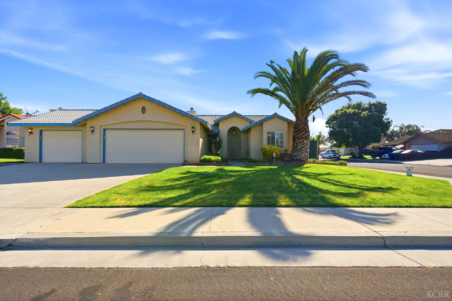 2403 Cherrywood Ct, Hanford, CA 93230