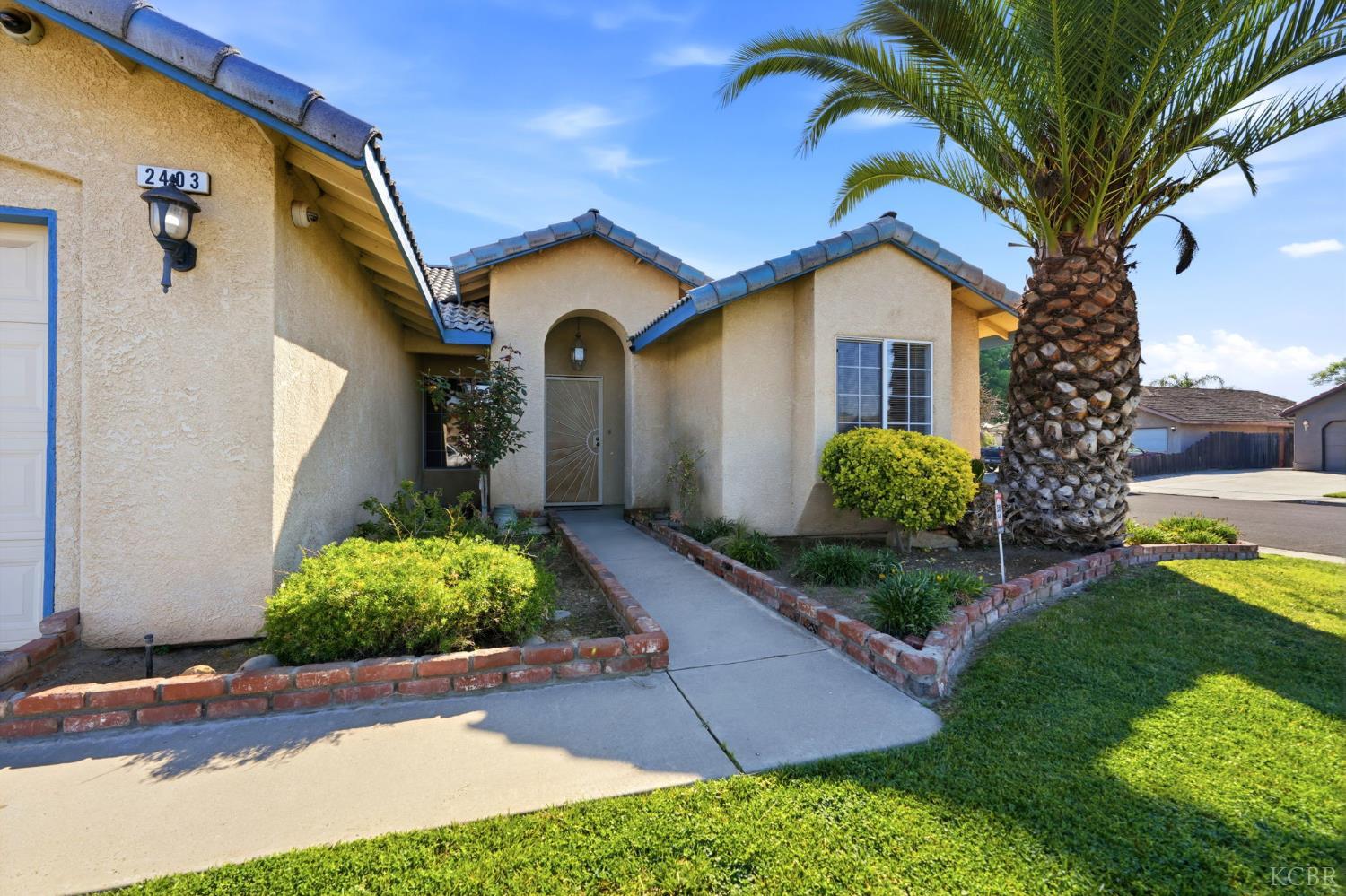 2403 Cherrywood Ct, Hanford, CA 93230