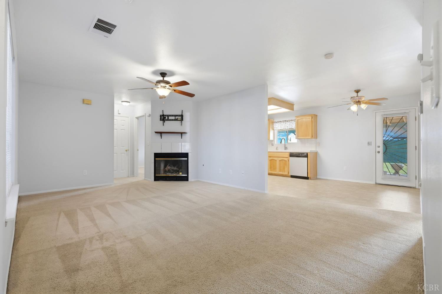 2403 Cherrywood Ct, Hanford, CA 93230