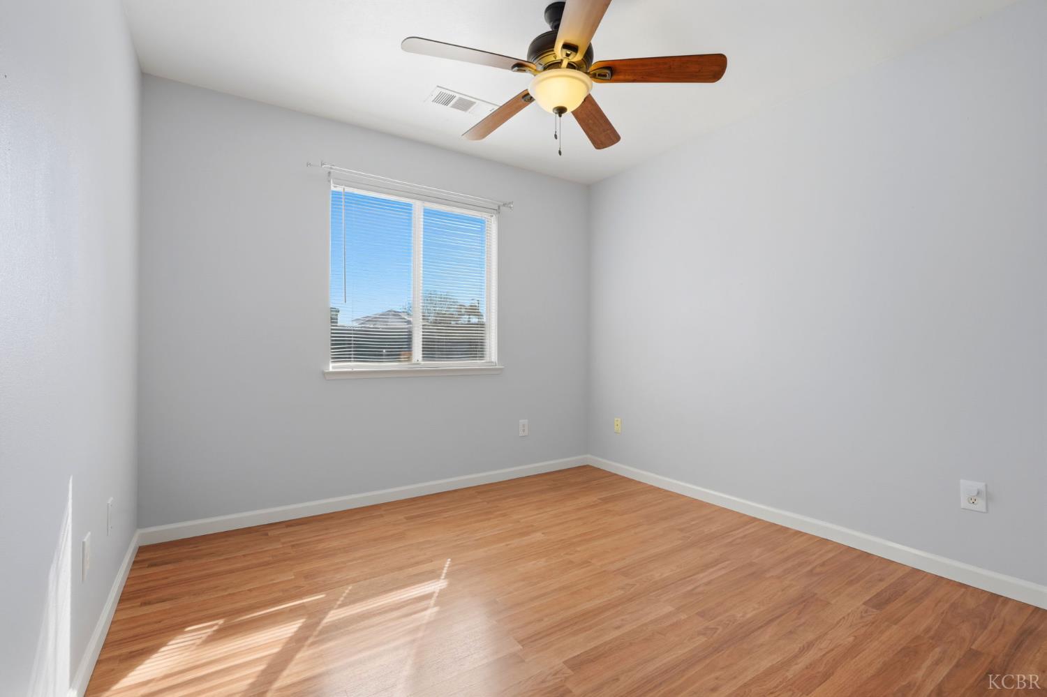 2403 Cherrywood Ct, Hanford, CA 93230