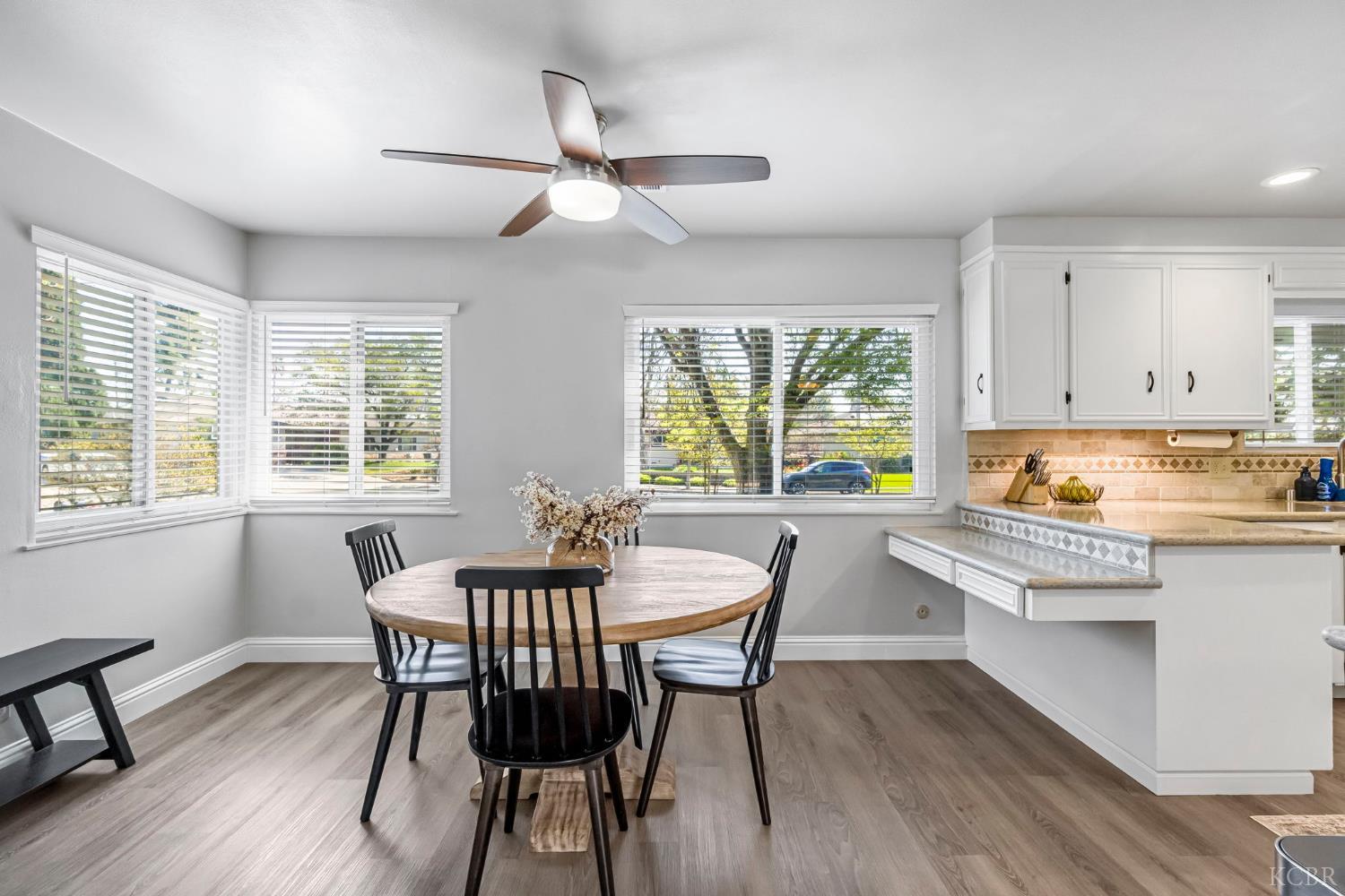 1182 Hansen Ct, Hanford, CA 93230