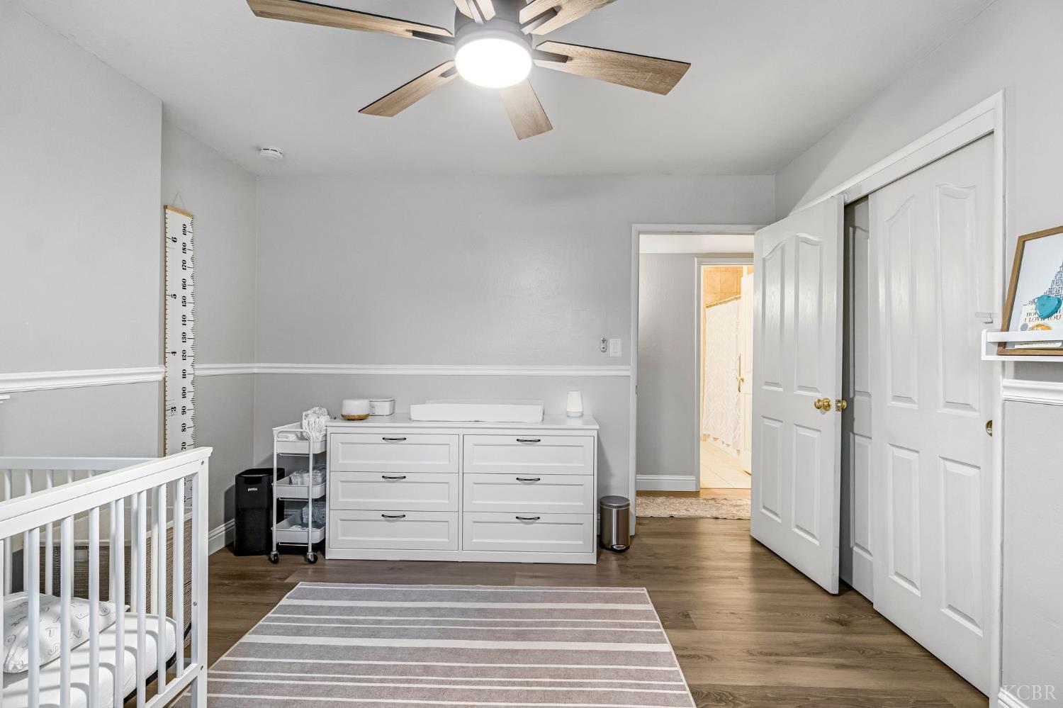 1182 Hansen Ct, Hanford, CA 93230