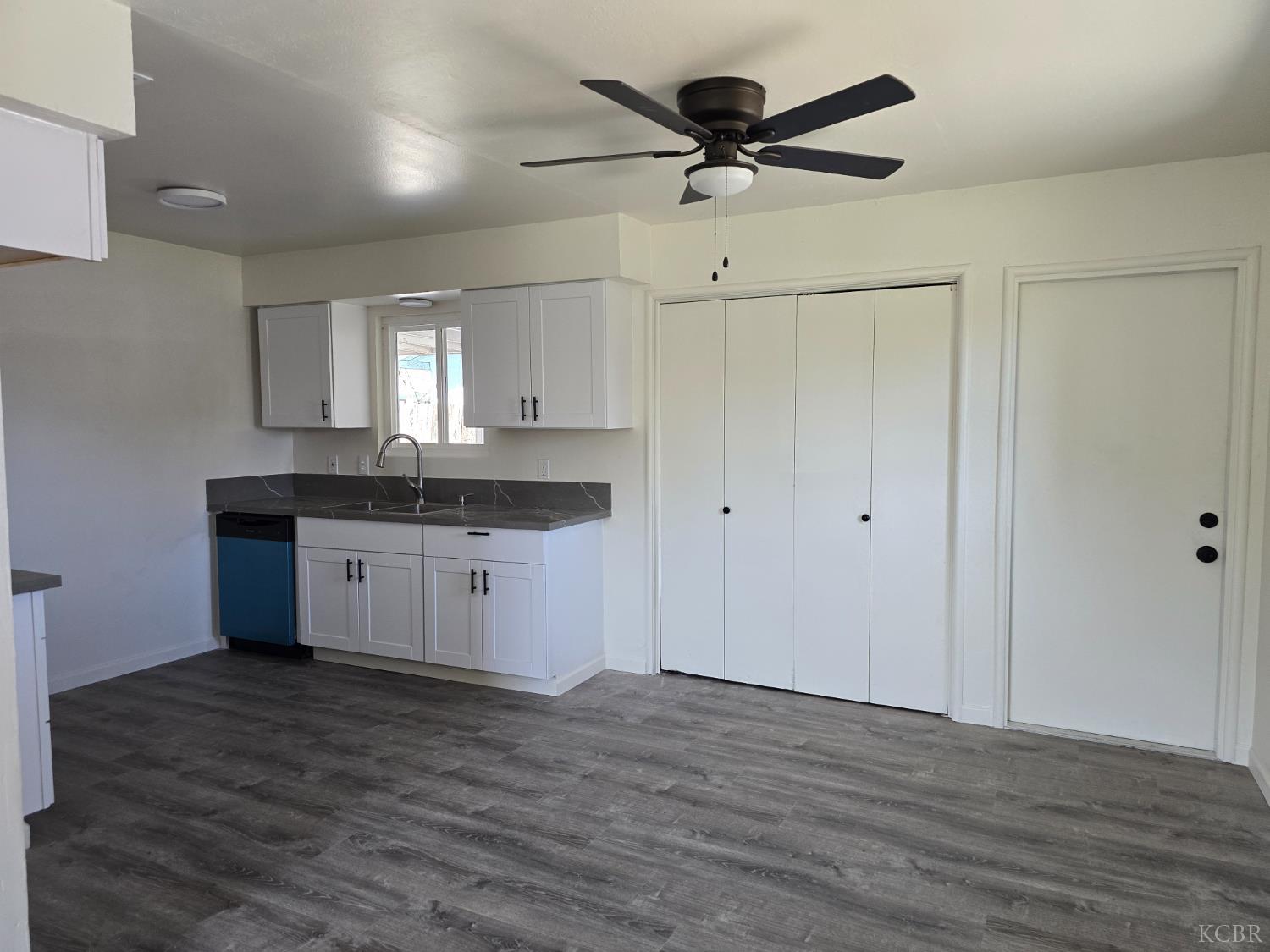 1064 S Anacapa Ave, Hanford, CA 93230