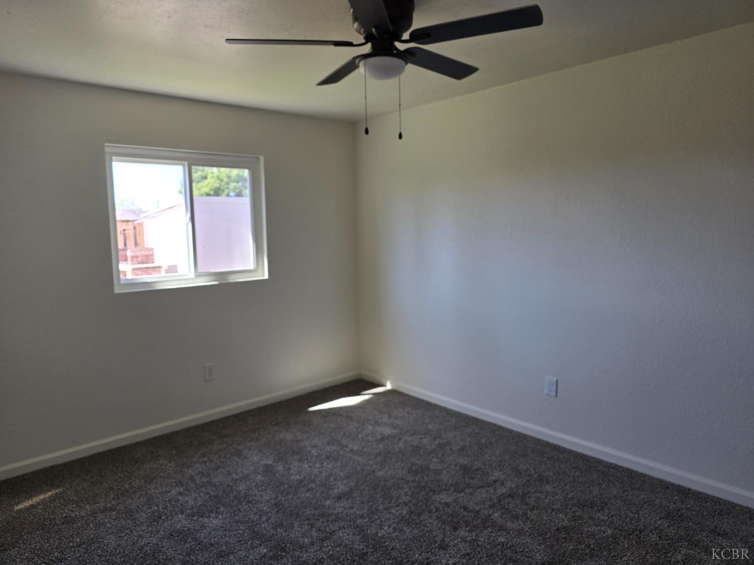 1064 S Anacapa Ave, Hanford, CA 93230