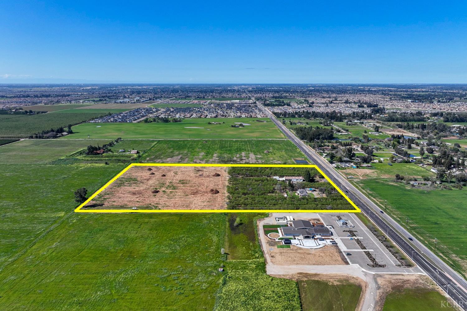 9709 E Shaw Ave, Clovis, CA 93619