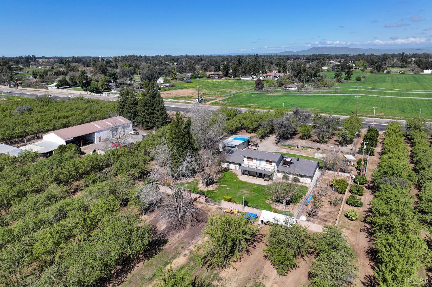 9709 E Shaw Ave, Clovis, CA 93619