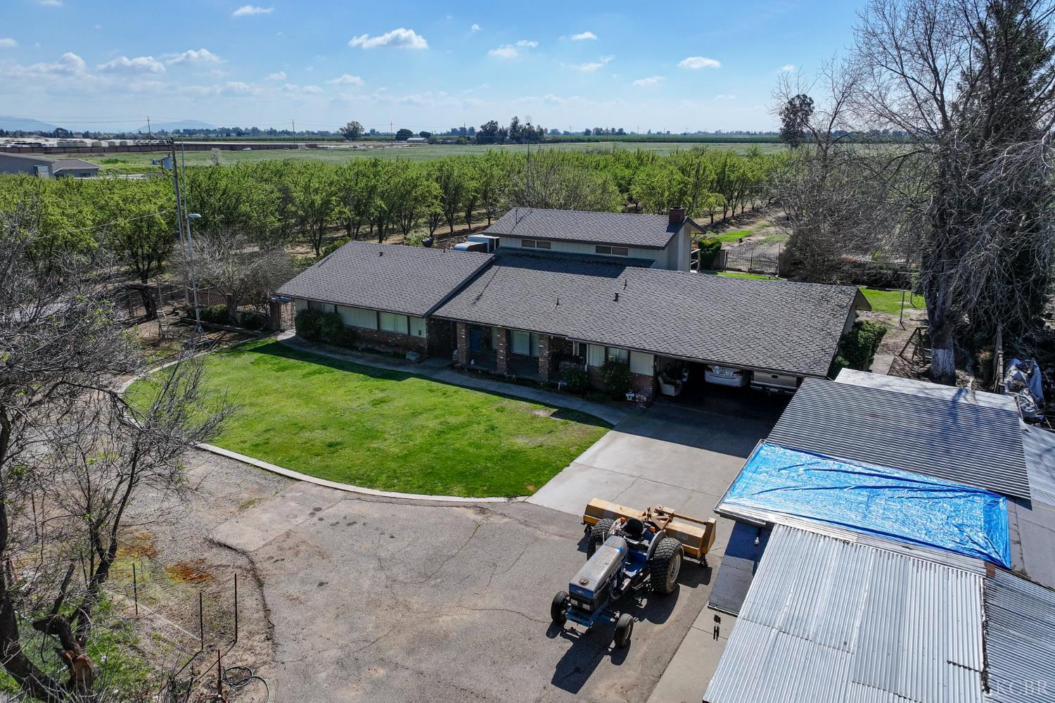 9709 E Shaw Ave, Clovis, CA 93619