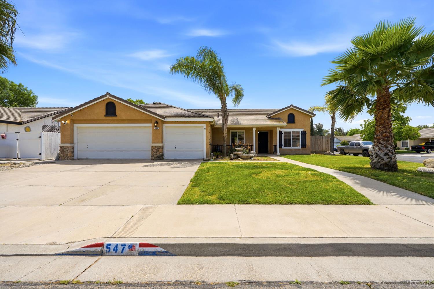 547 Coronado Pl, Hanford, CA 93230