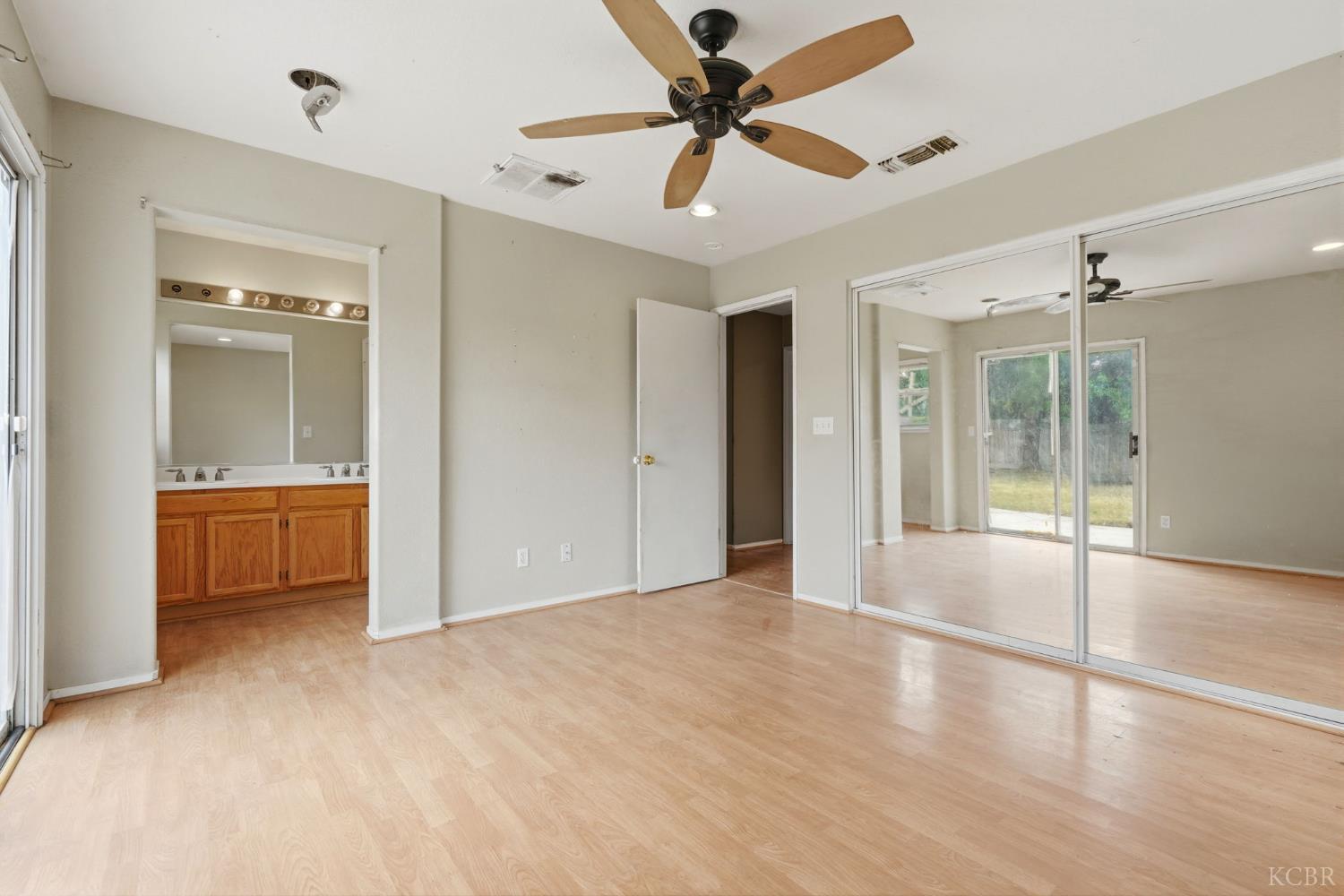 547 Coronado Pl, Hanford, CA 93230