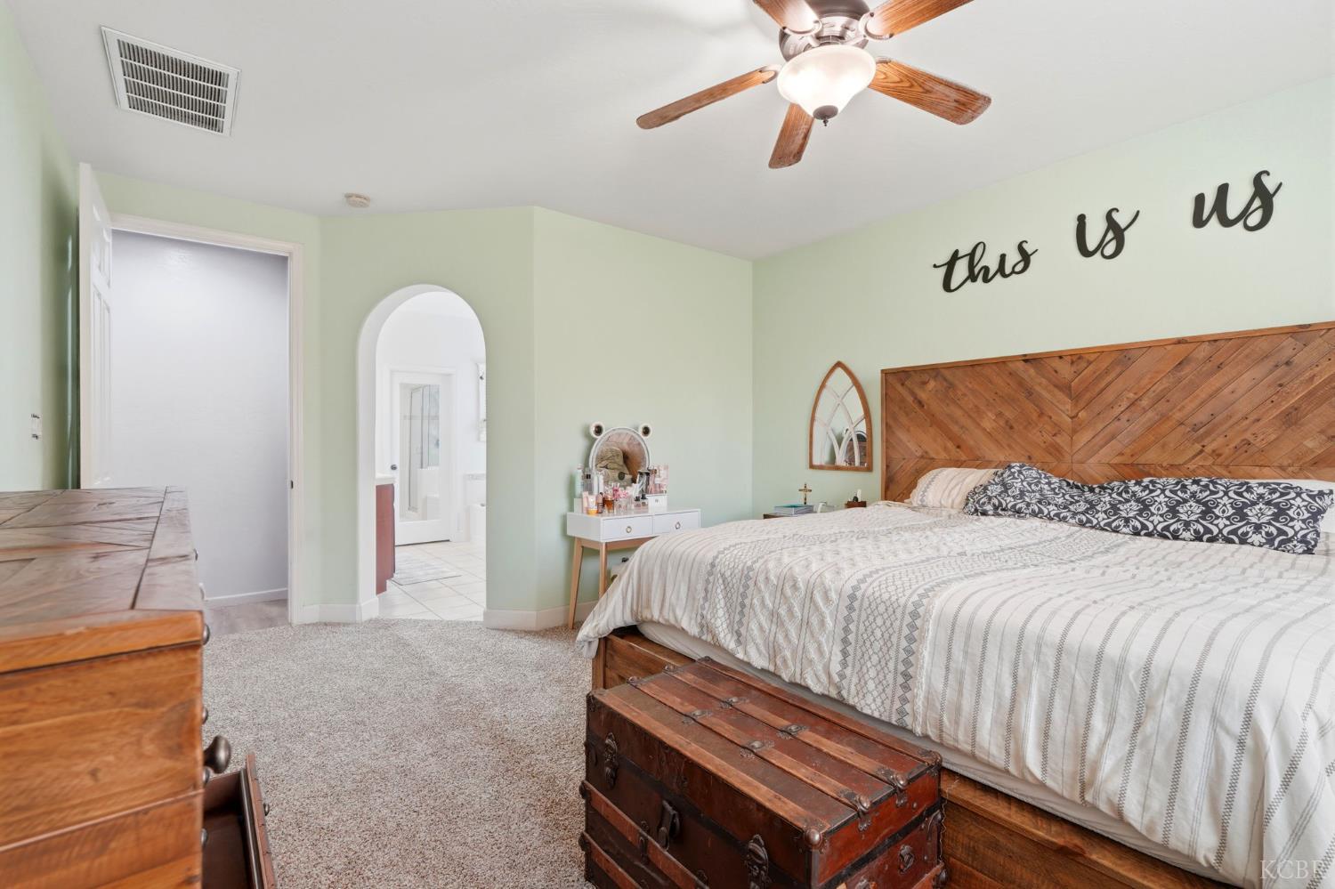 3029 W Vine Ave, Visalia, CA 93291