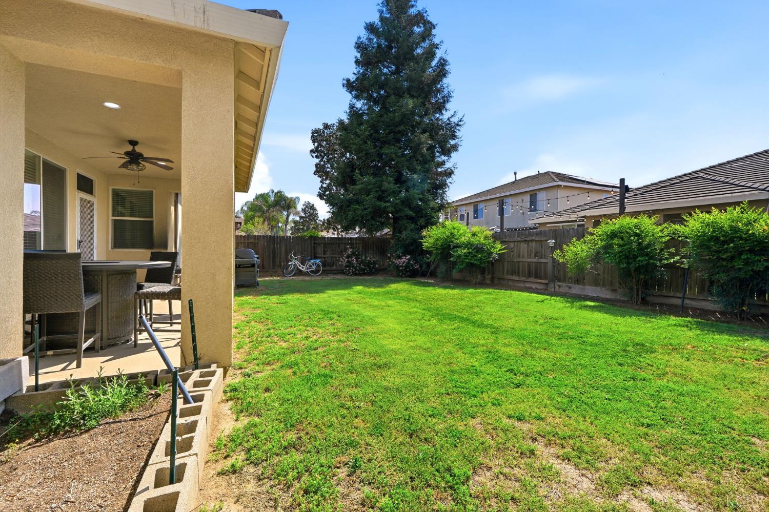 3029 W Vine Ave, Visalia, CA 93291