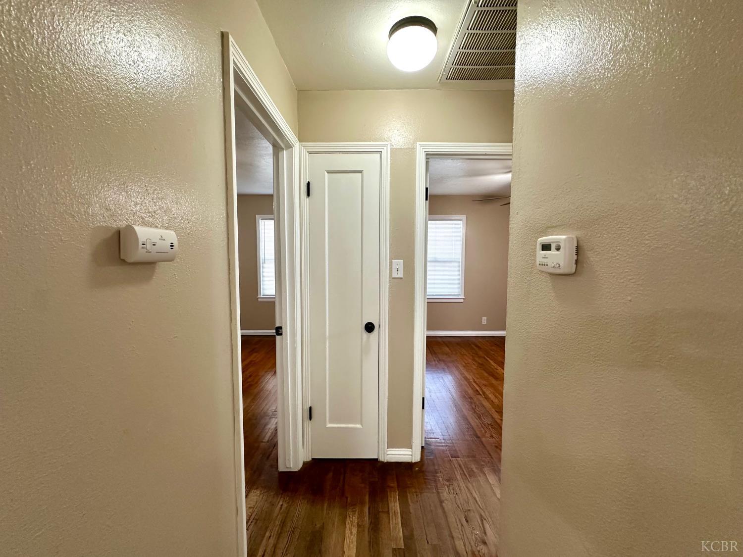 1319 N Richmond Ave, Hanford, CA 93230