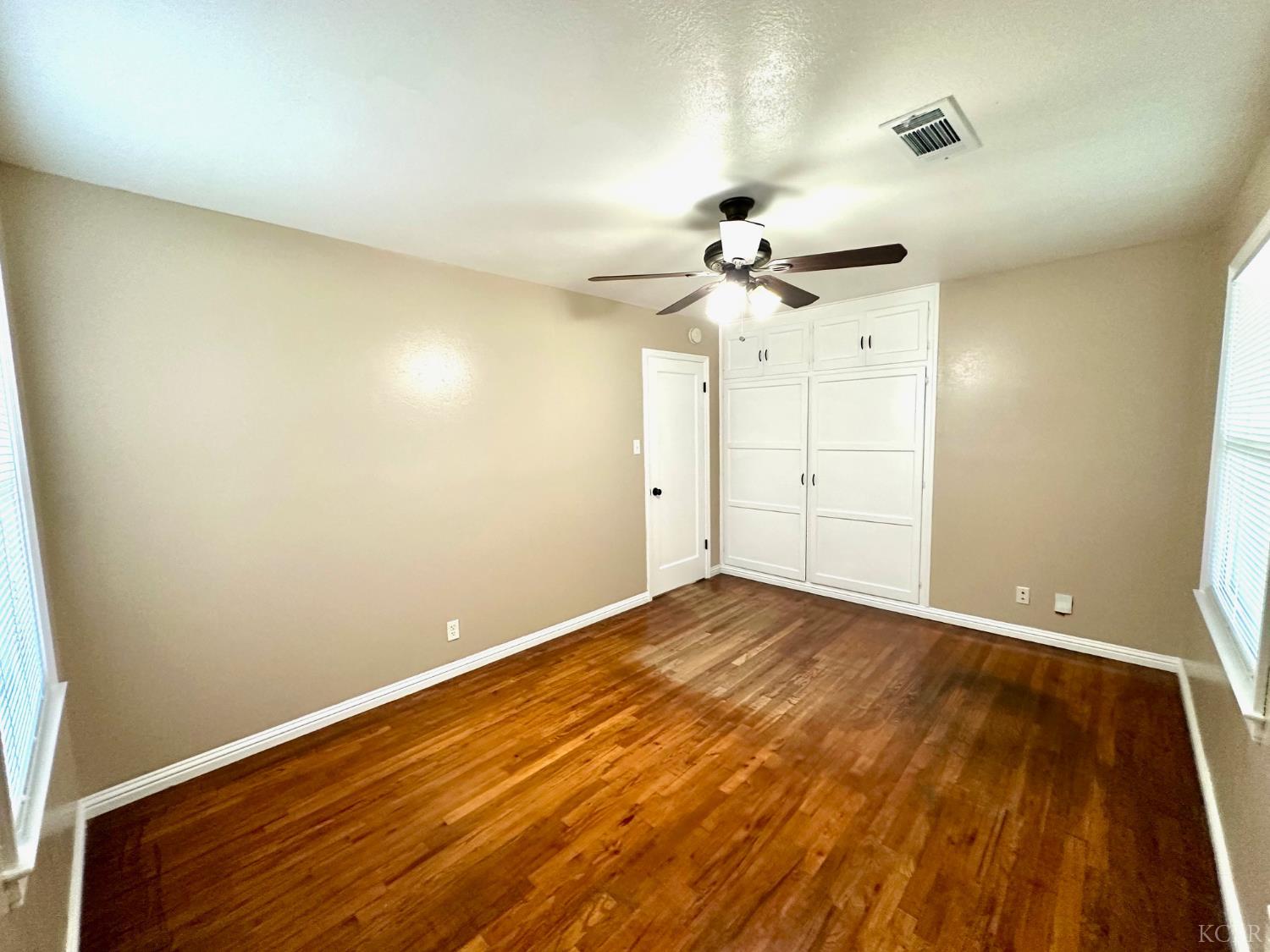 1319 N Richmond Ave, Hanford, CA 93230