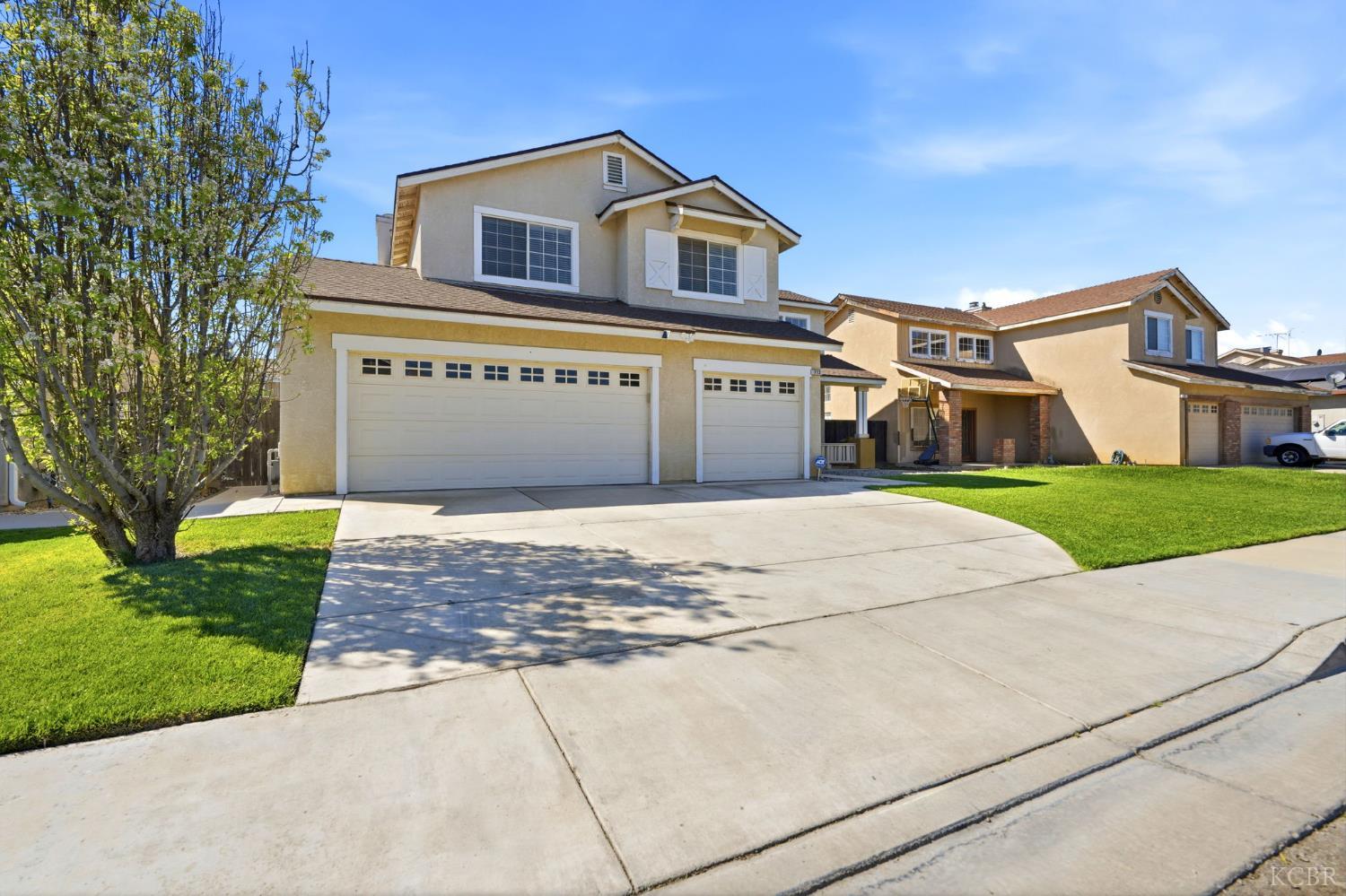 713 Cabernet St, Los Banos, CA 93635