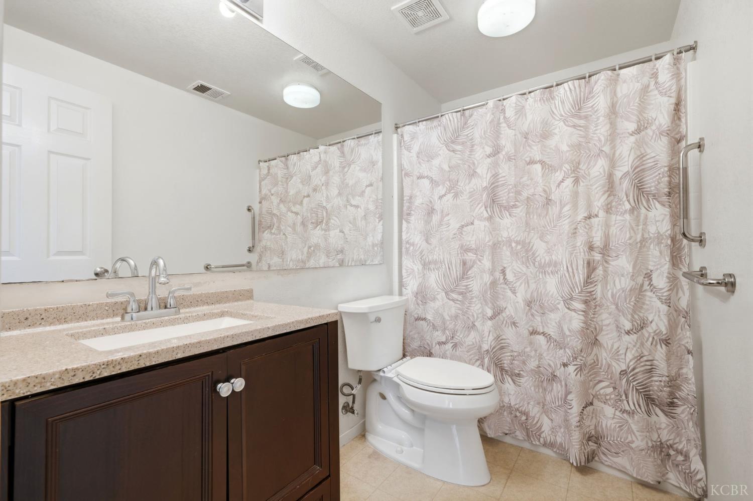 713 Cabernet St, Los Banos, CA 93635