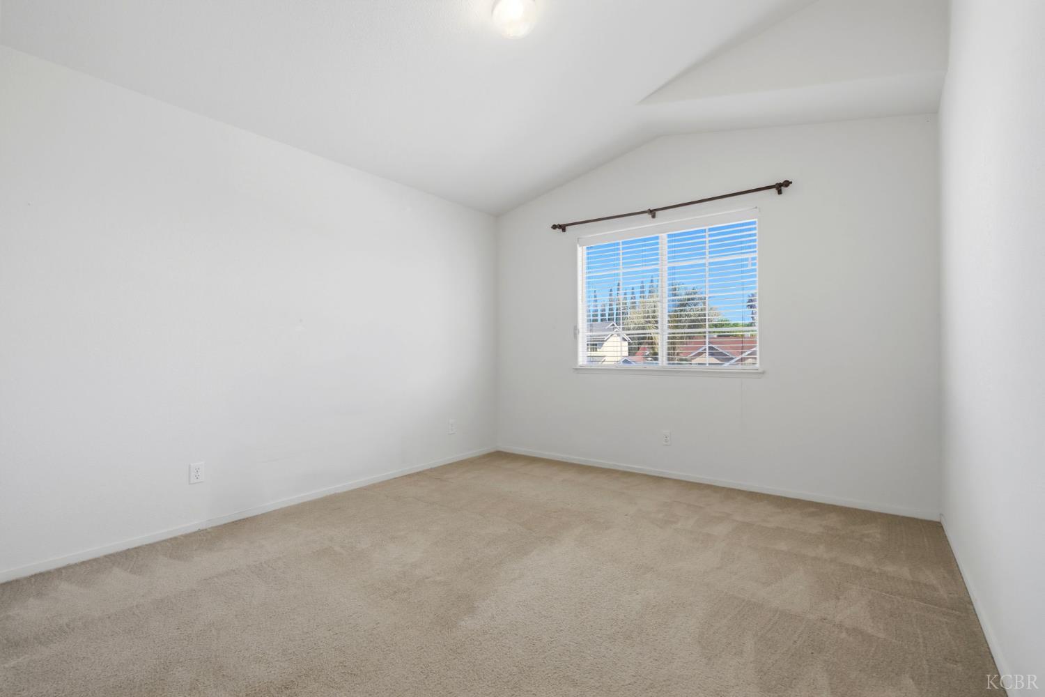 713 Cabernet St, Los Banos, CA 93635