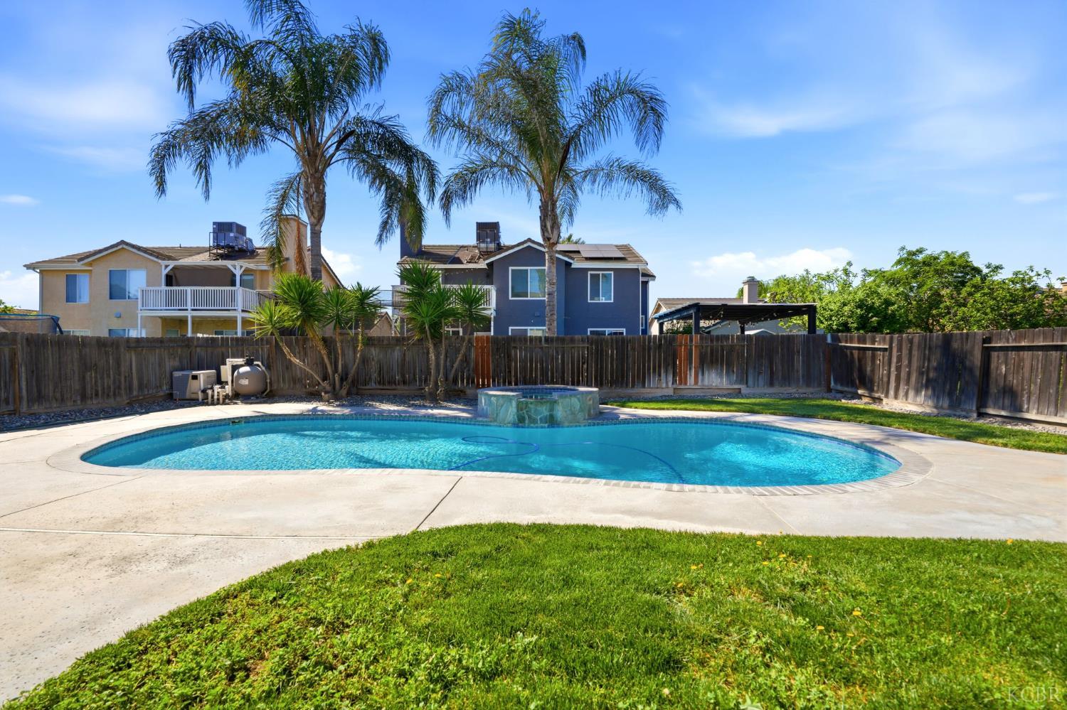 713 Cabernet St, Los Banos, CA 93635