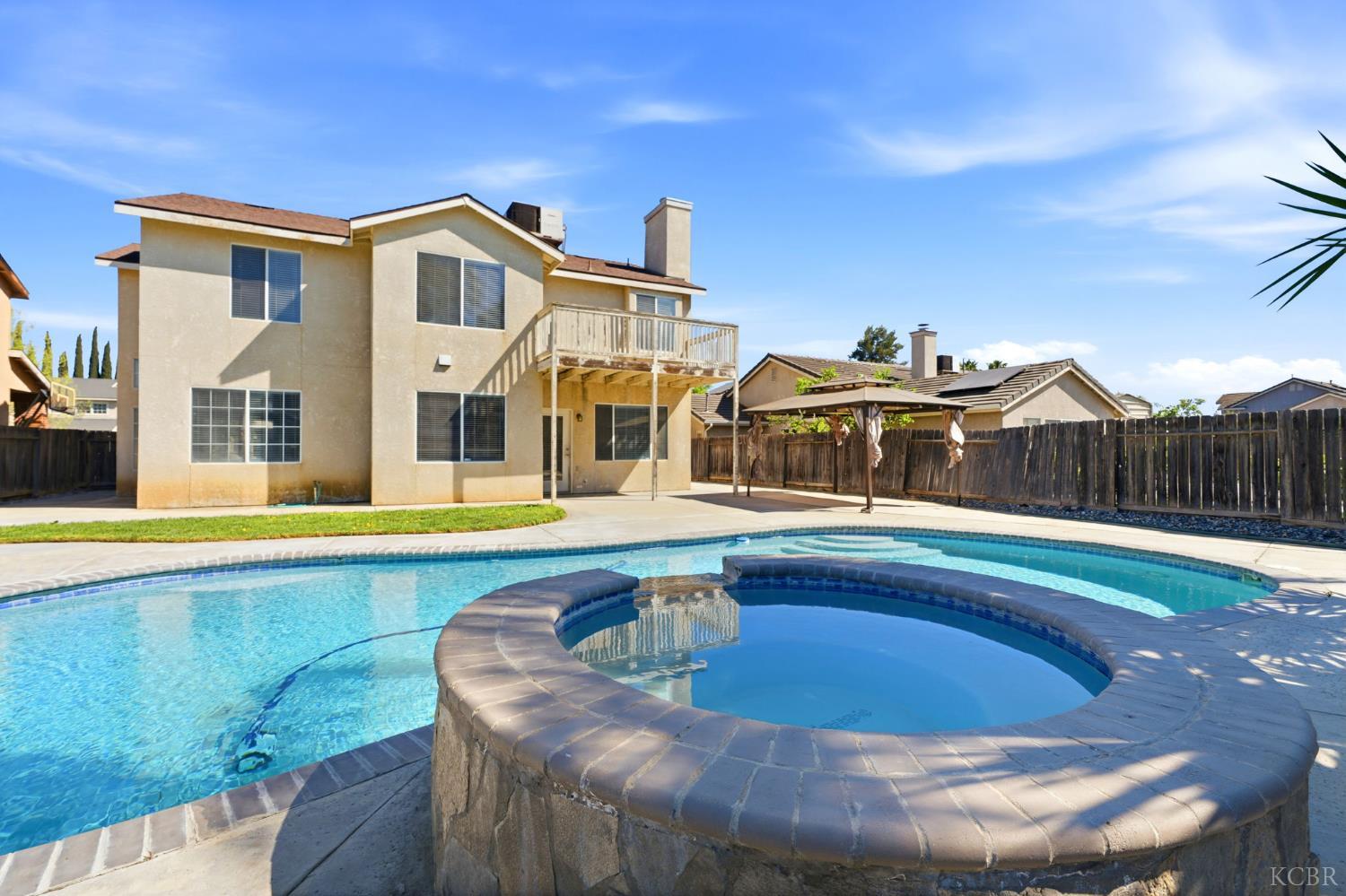 713 Cabernet St, Los Banos, CA 93635