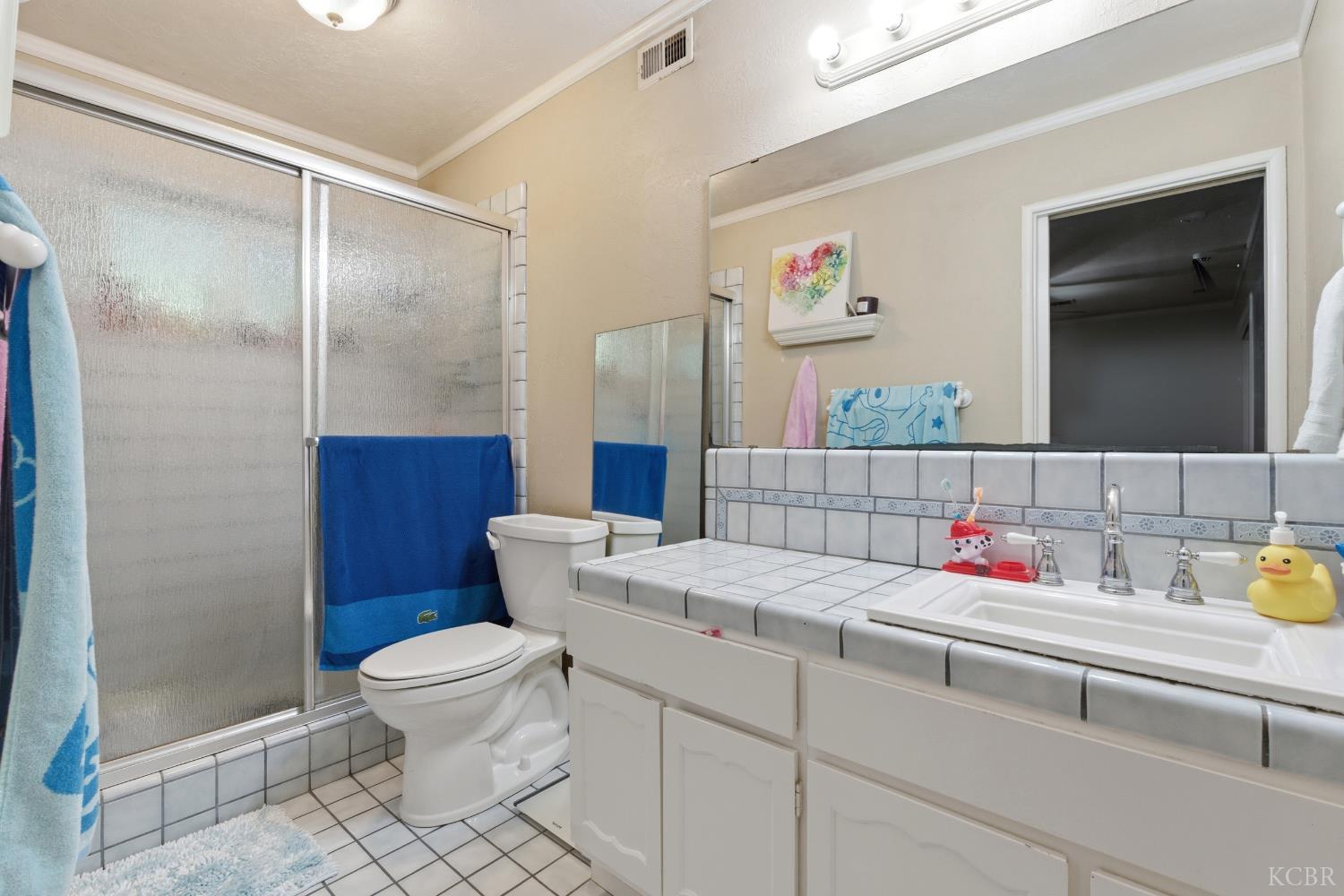 2116 N Woodridge Way, Hanford, CA 93230