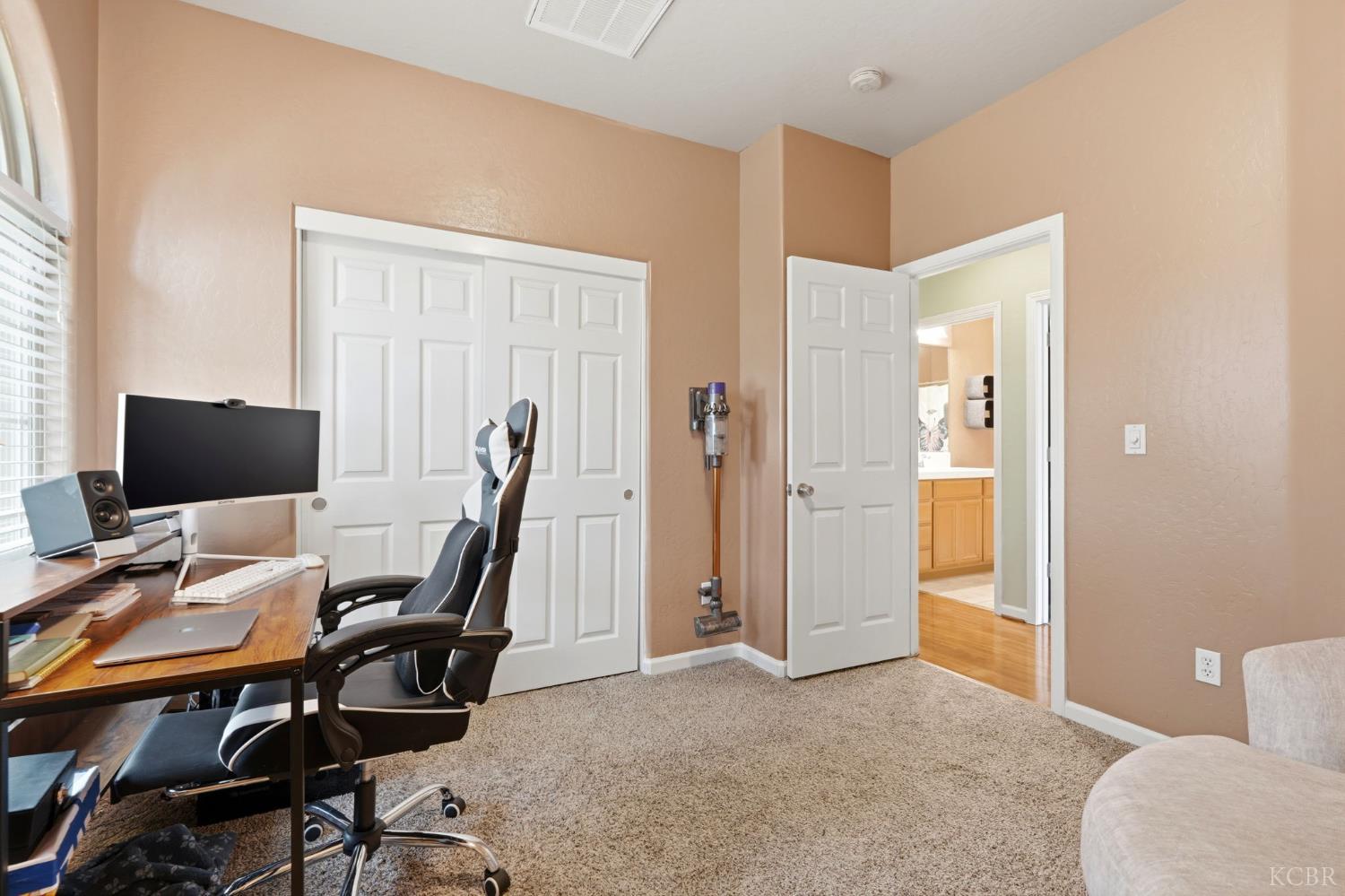 1428 N Leila St, Visalia, CA 93291