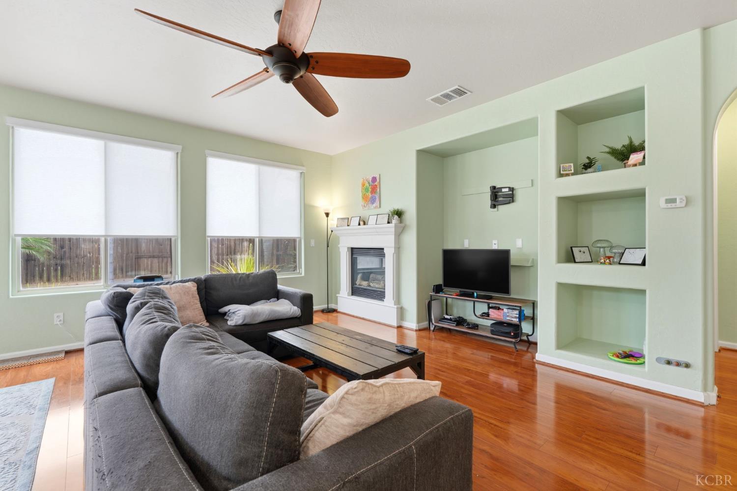 1428 N Leila St, Visalia, CA 93291